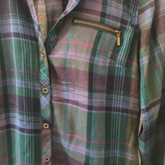 dark plaid Maurices button down with zipper pocket - Picture 3 of 3